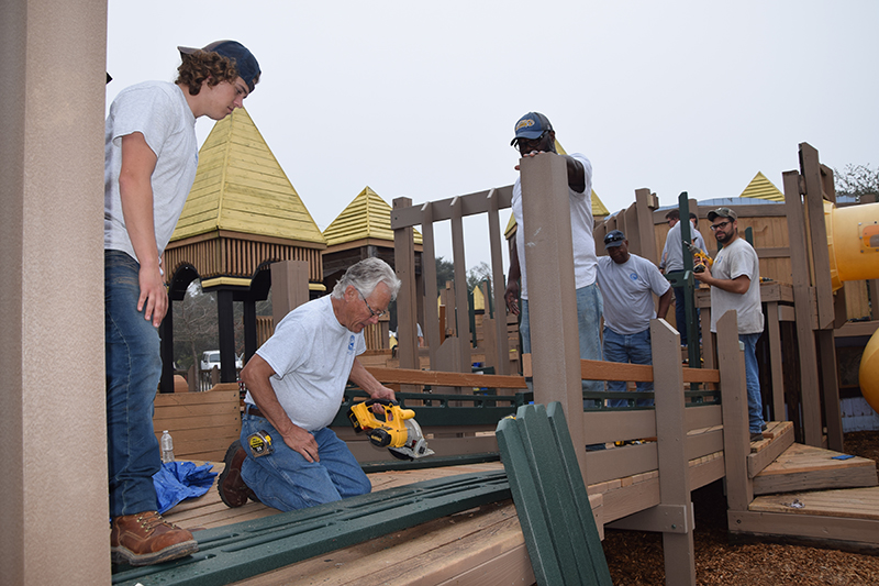 Volunteers Help with Perdido Kids Park Renovations 