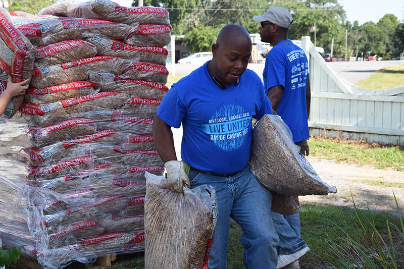 Day of Caring Heritage Oaks 1