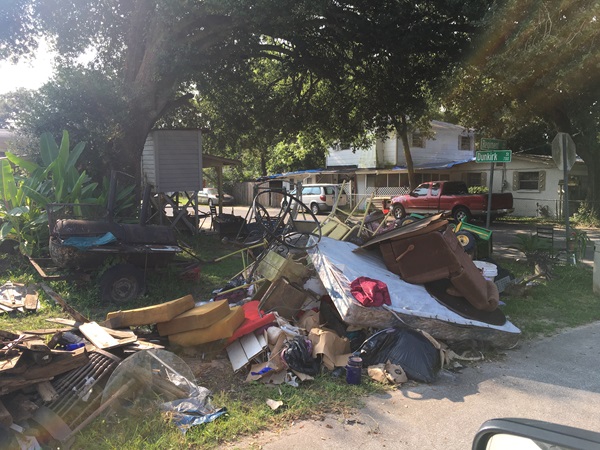 Lincoln Park neighborhood cleanup