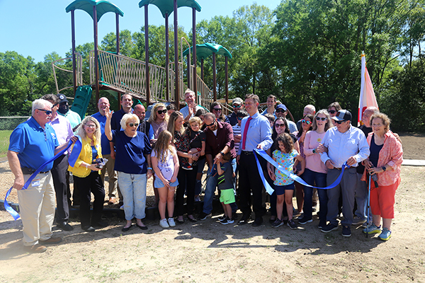 Jennings-Gonzalez Park Ribbon Cutting