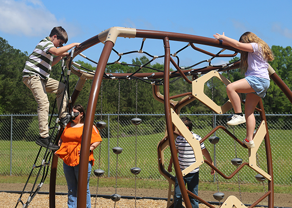 Jennings-Gonzalez Park Ribbon Cutting