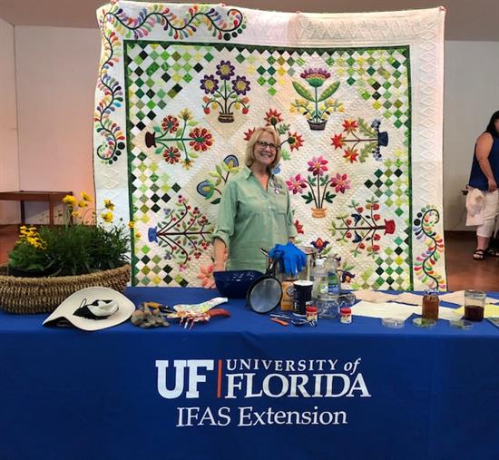 Ann teaching at an Extension event. Ann teaching at an Extension event.