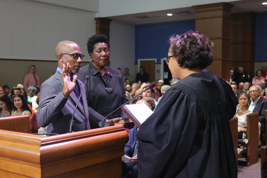 Commissioner May is sworn in as District 3 Commissioner